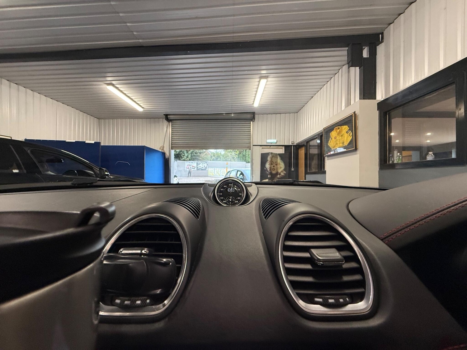 Used Porsche 718 Boxster 2018 for sale - 73417421: Photo 40