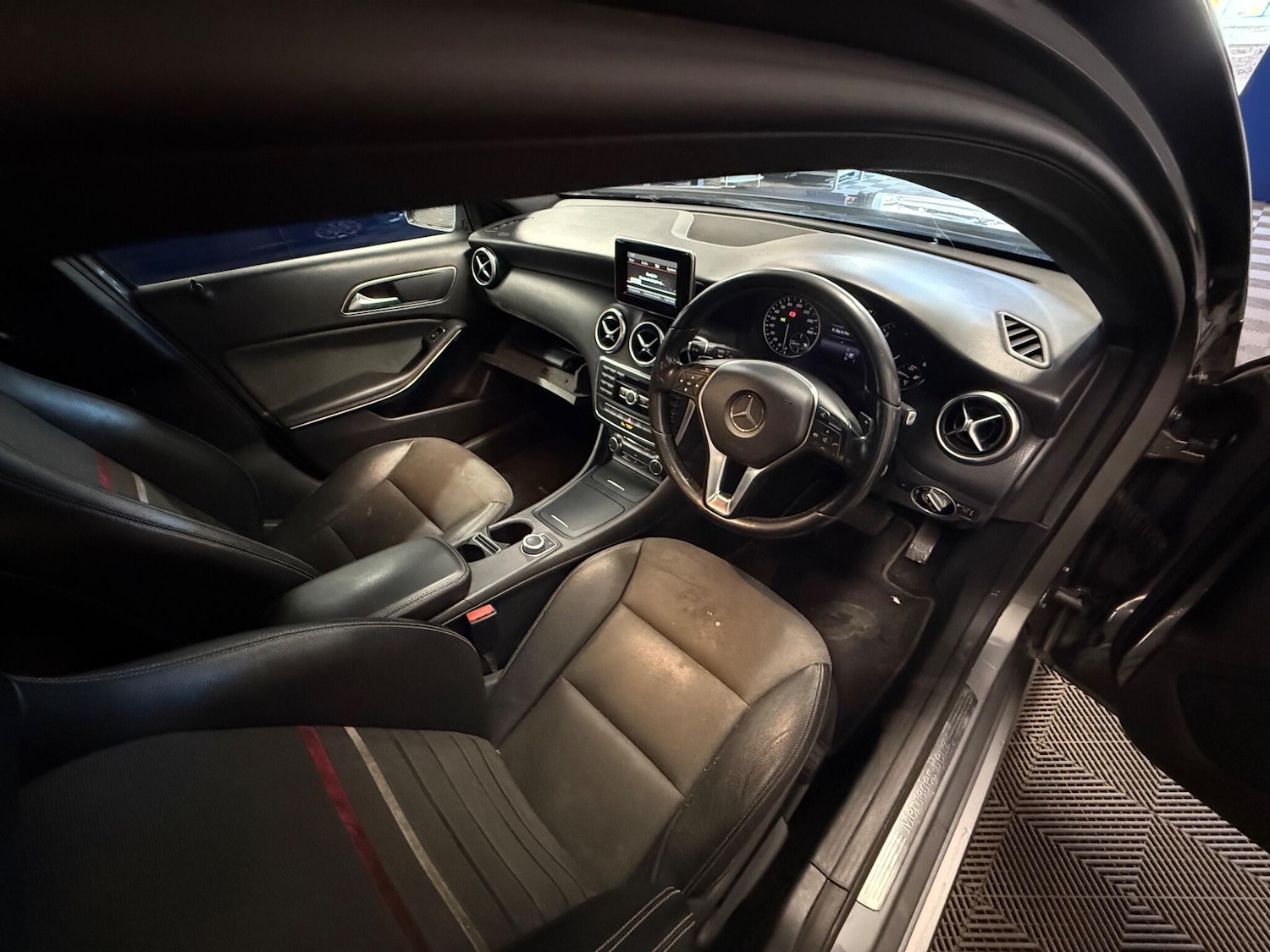 Used Mercedes-Benz A-Class 2015 for sale - 77559951: Photo 17