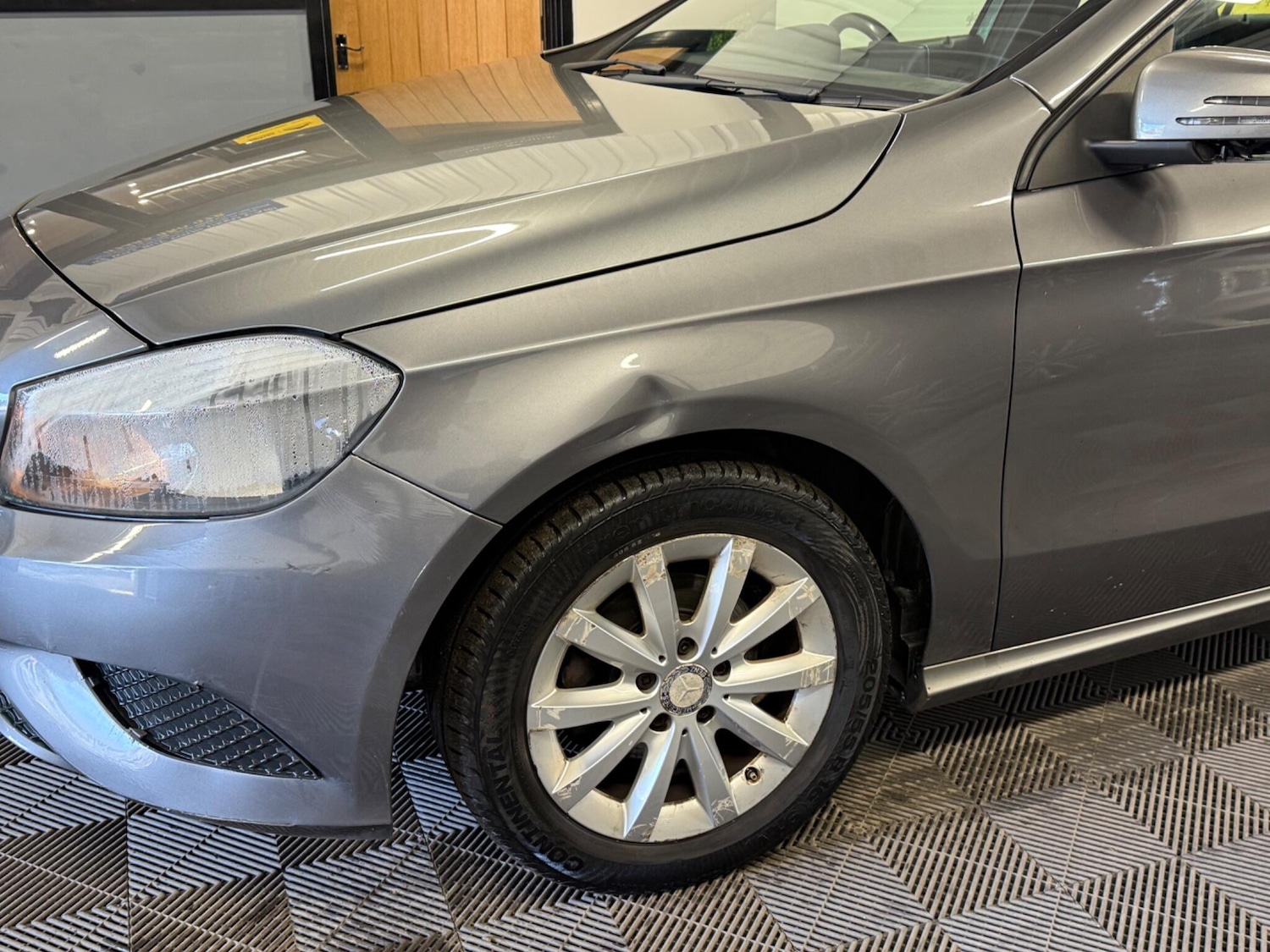 Used Mercedes-Benz A-Class 2015 for sale - 77559951: Photo 8