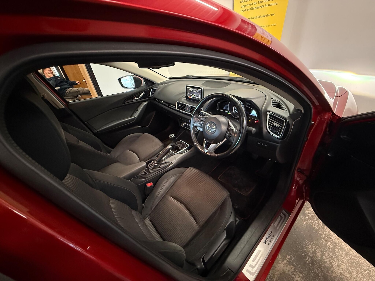 Used Mazda Mazda3 2015 for sale - 76282859: Photo 4