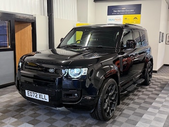 Used Land Rover Defender 110 2022 for sale - 76326006: Photo