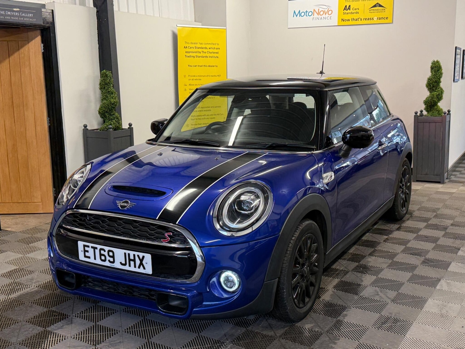 Used MINI Hatch 2019 for sale - 78047855: Photo 2