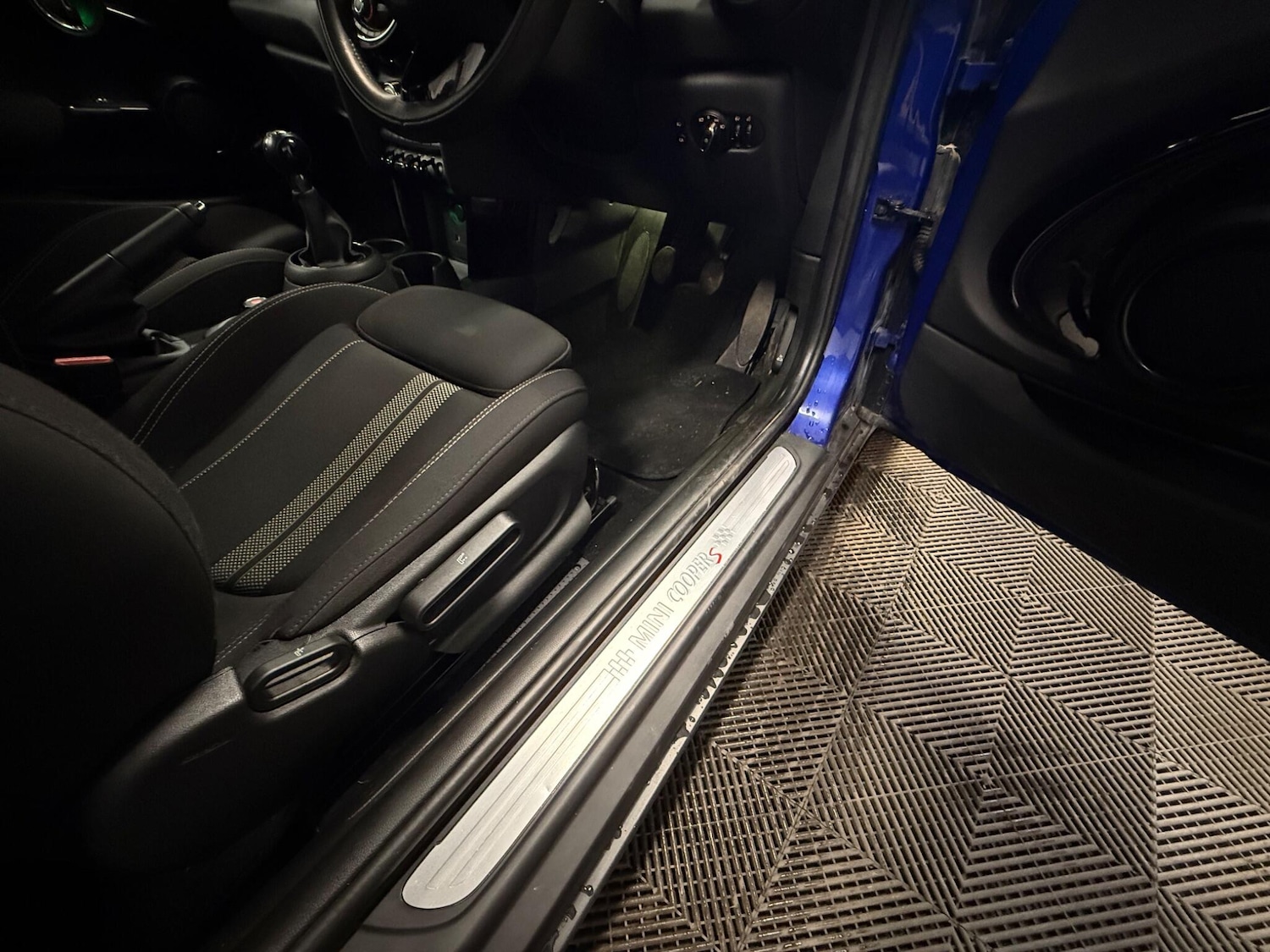 Used MINI Hatch 2019 for sale - 78047855: Photo 23