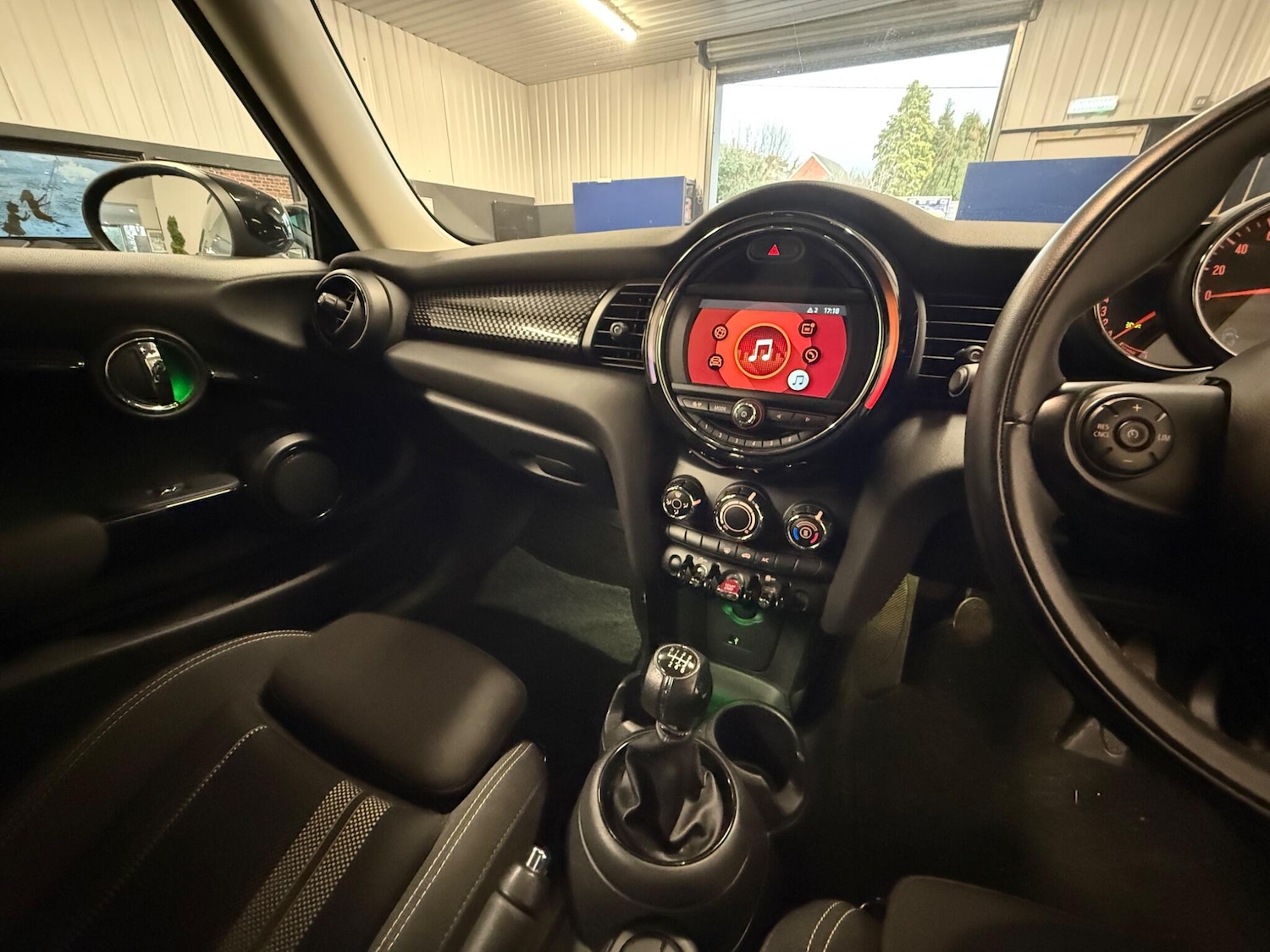 Used MINI Hatch 2019 for sale - 78047855: Photo 25
