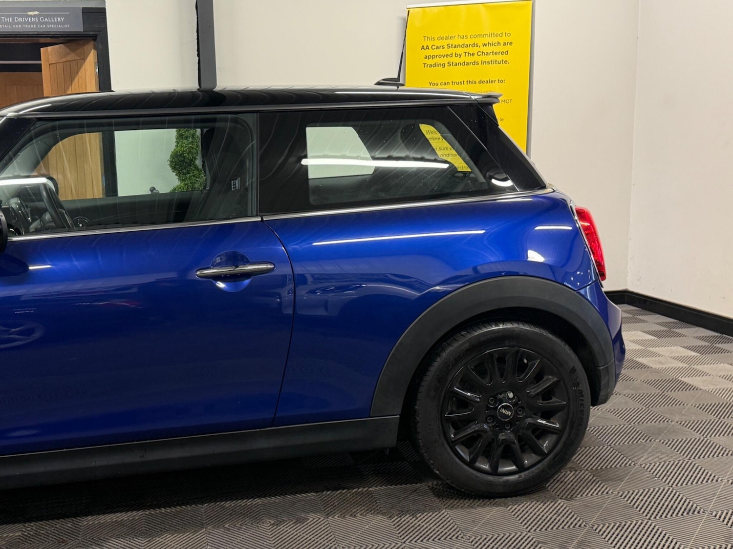 Used MINI Hatch 2019 for sale - 78047855: Photo 9