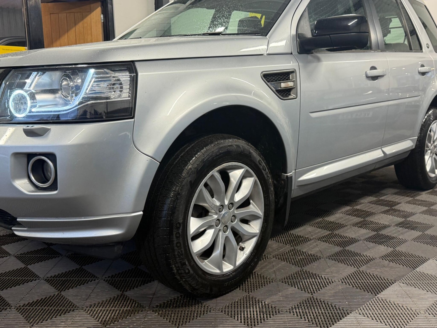 Used Land Rover Freelander 2 for sale - 77853996: Photo 9