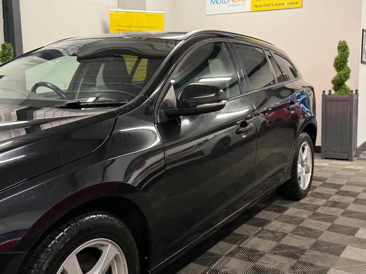 Used Volvo V60 for sale - 78136425: Photo 14