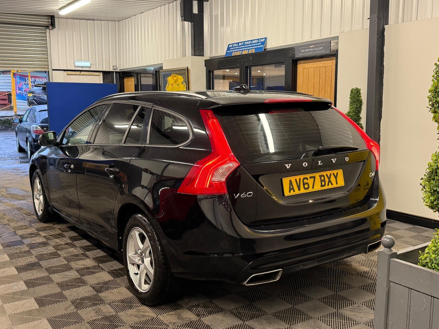 Used Volvo V60 for sale - 78136425: Photo 3