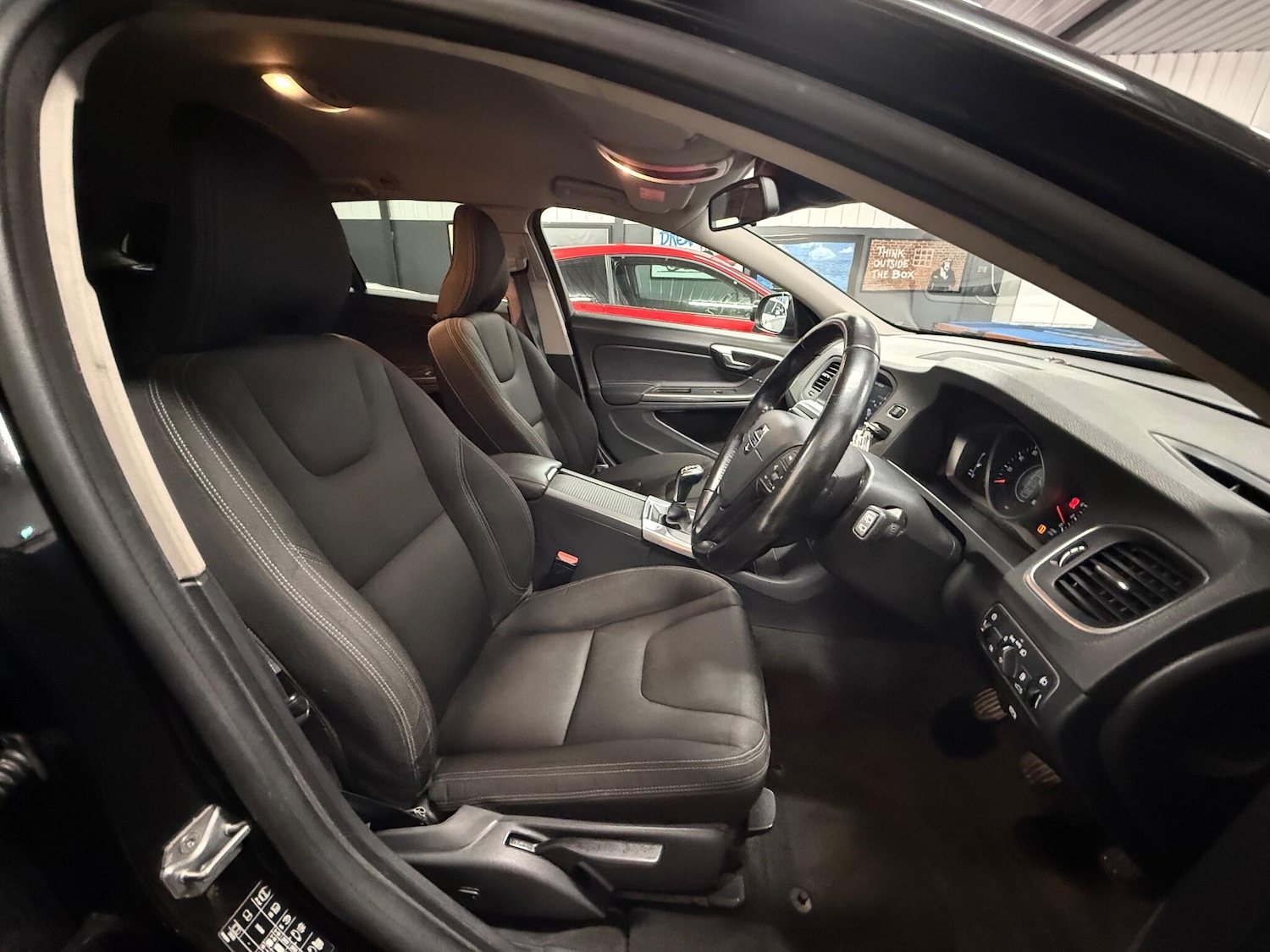 Used Volvo V60 for sale - 78136425: Photo 6