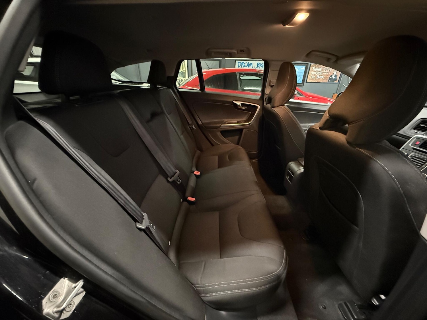 Used Volvo V60 for sale - 78136425: Photo 8