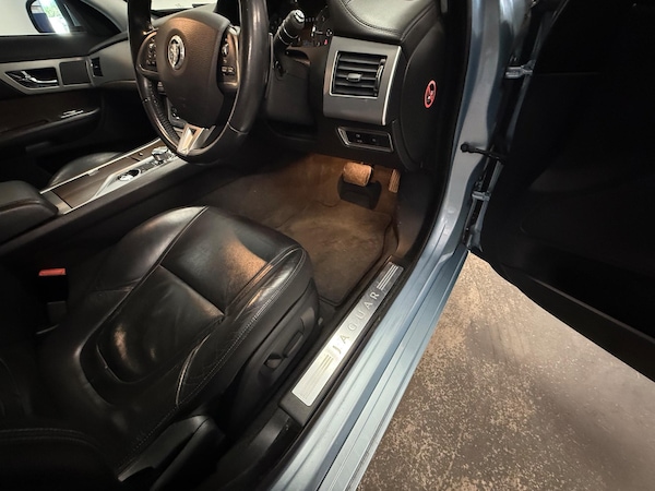 Used Jaguar XF 2013 for sale - 75415276: Photo 11