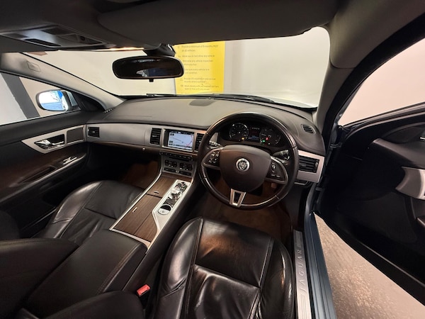 Used Jaguar XF 2013 for sale - 75415276: Photo 5