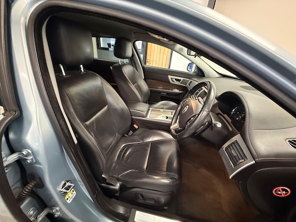 Used Jaguar XF 2013 for sale - 75415276: Photo 6