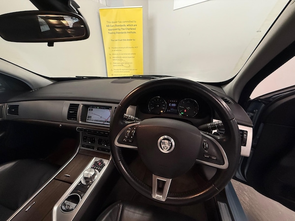 Used Jaguar XF 2013 for sale - 75415276: Photo 7
