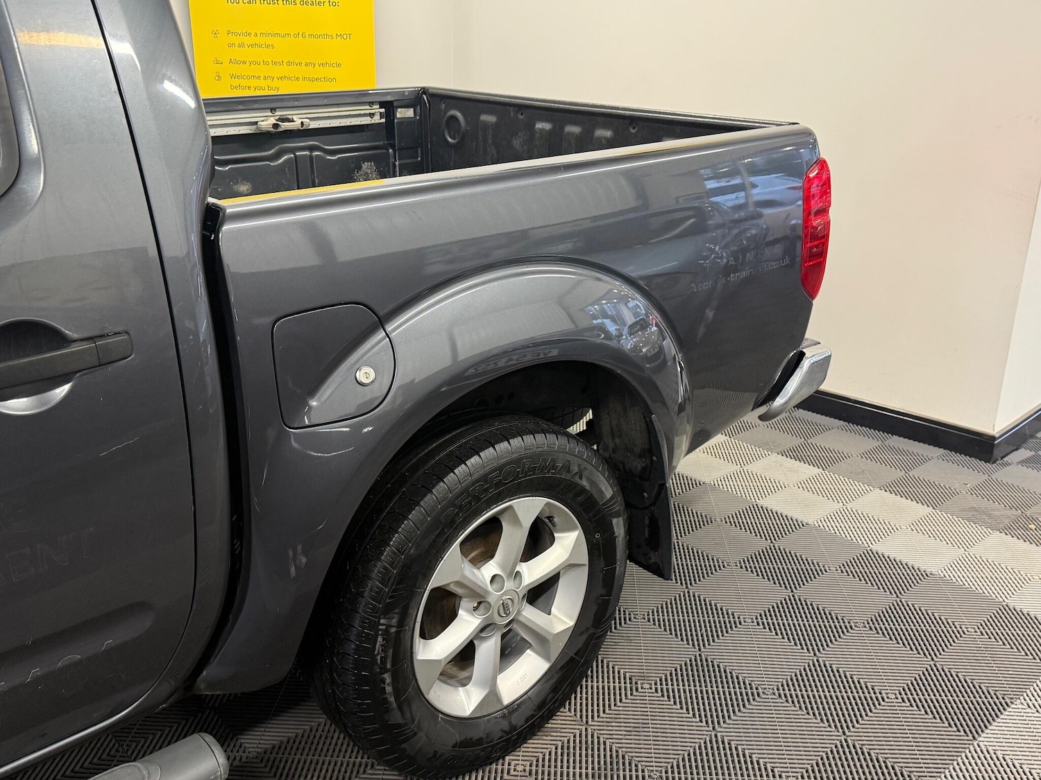 Used Nissan Navara 2012 for sale - 76607821: Photo 21