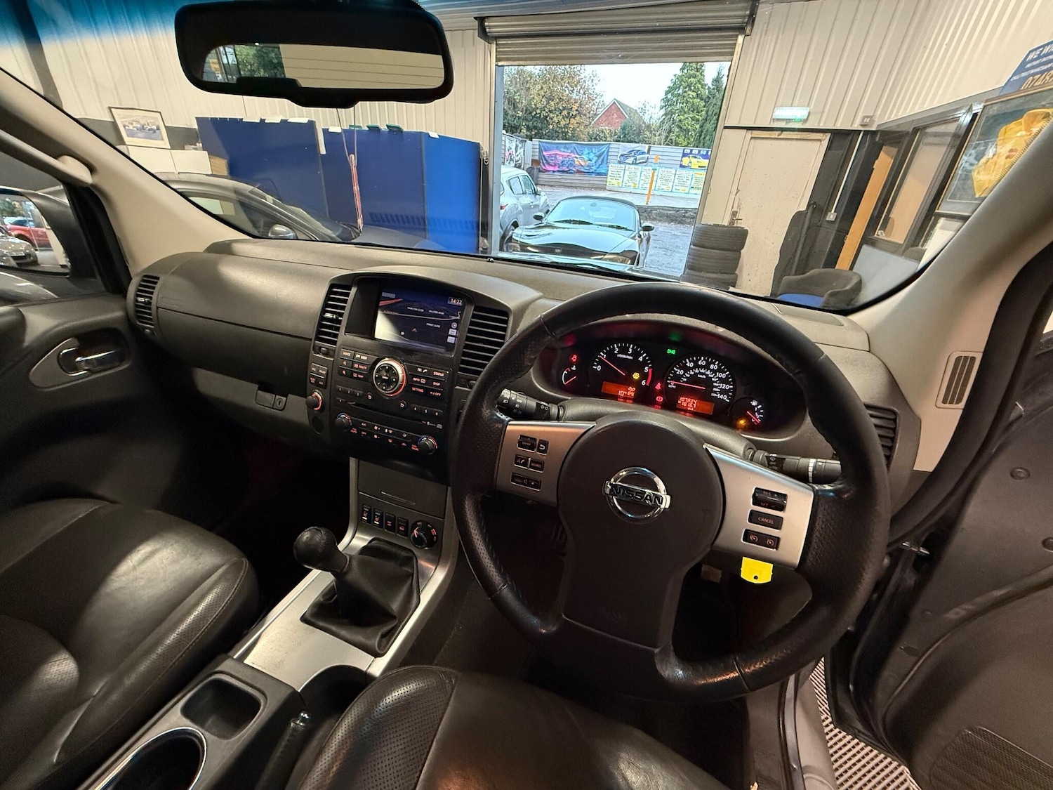 Used Nissan Navara 2012 for sale - 76607821: Photo 4