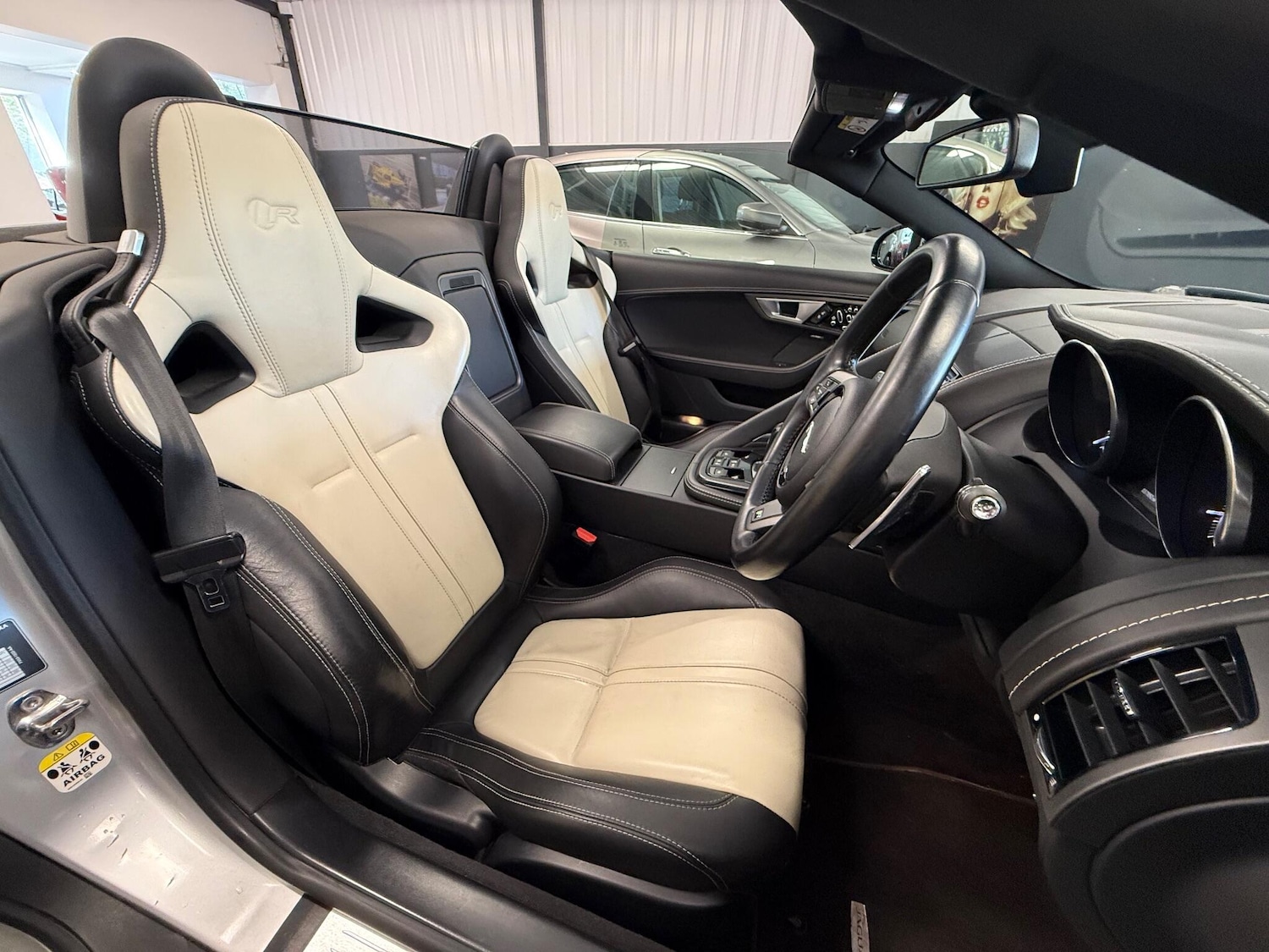 Used Jaguar F-Type 2016 for sale - 77029776: Photo 15