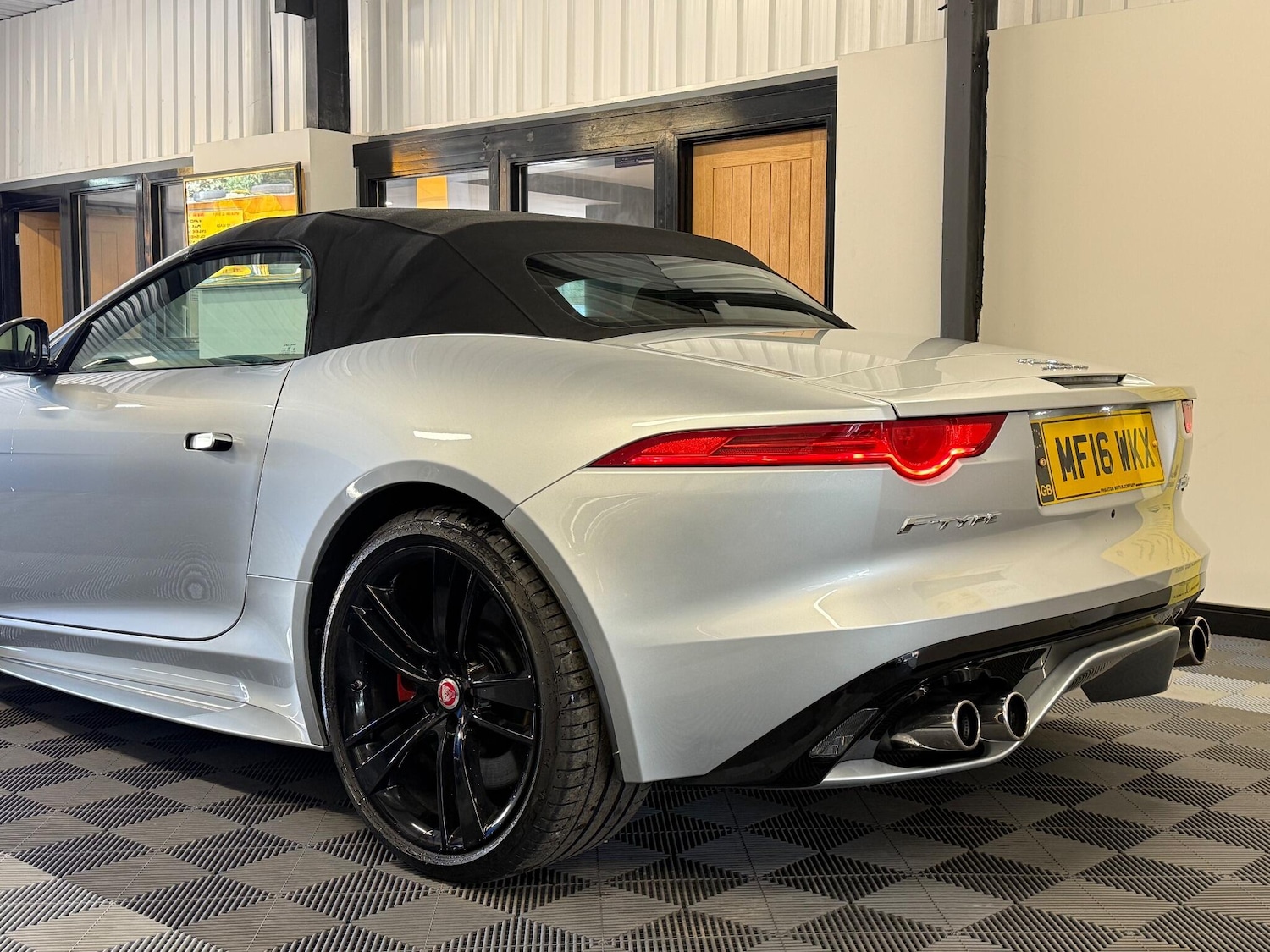 Used Jaguar F-Type 2016 for sale - 77029776: Photo 28