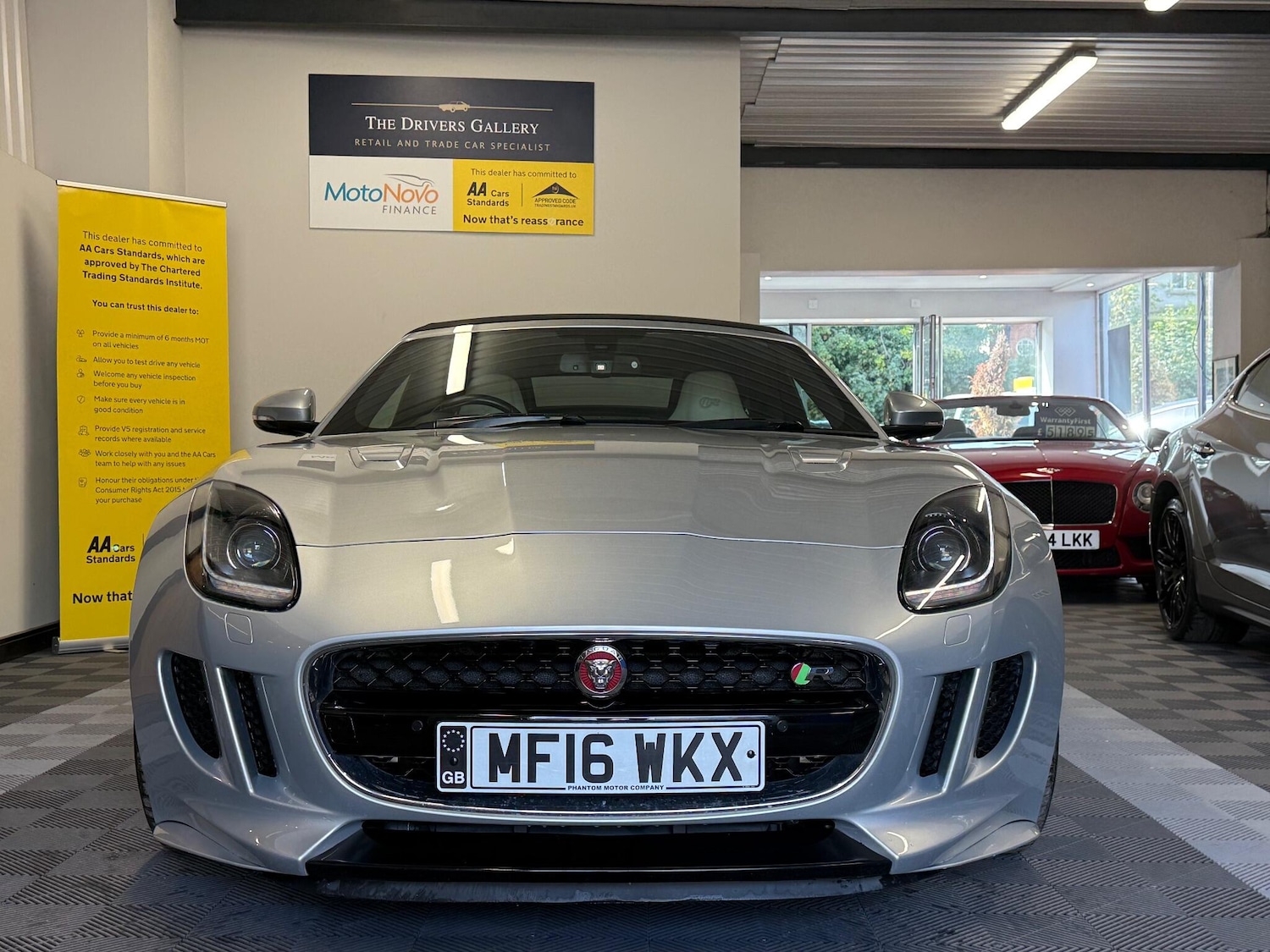 Used Jaguar F-Type 2016 for sale - 77029776: Photo 32