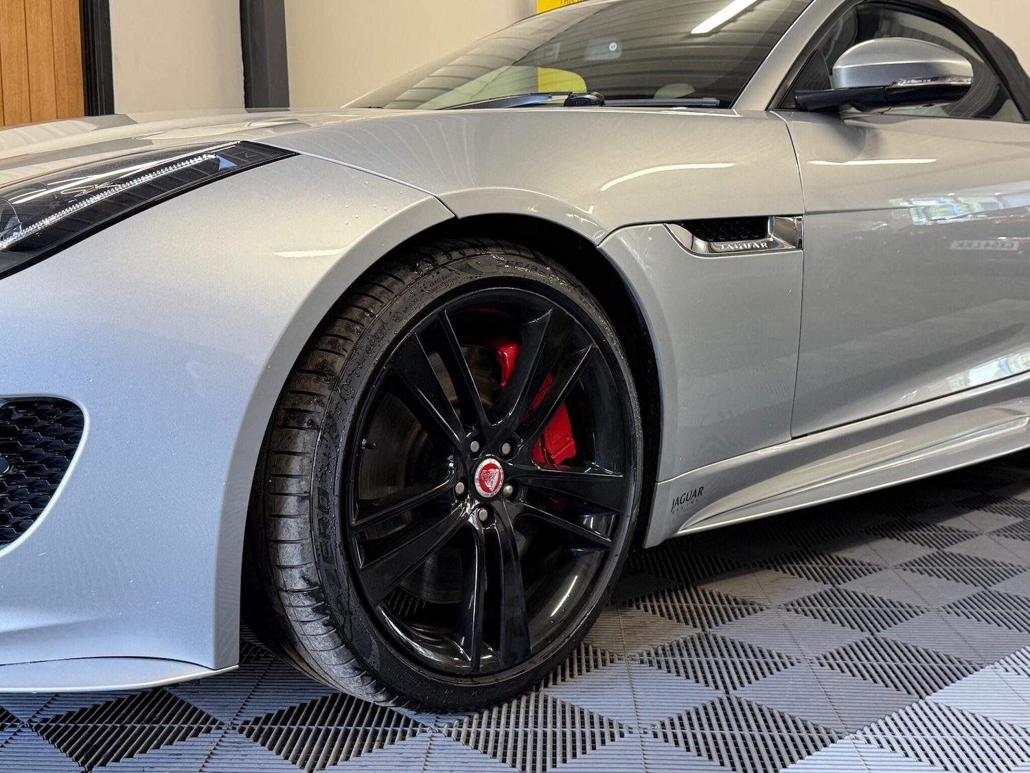 Used Jaguar F-Type 2016 for sale - 77029776: Photo 35