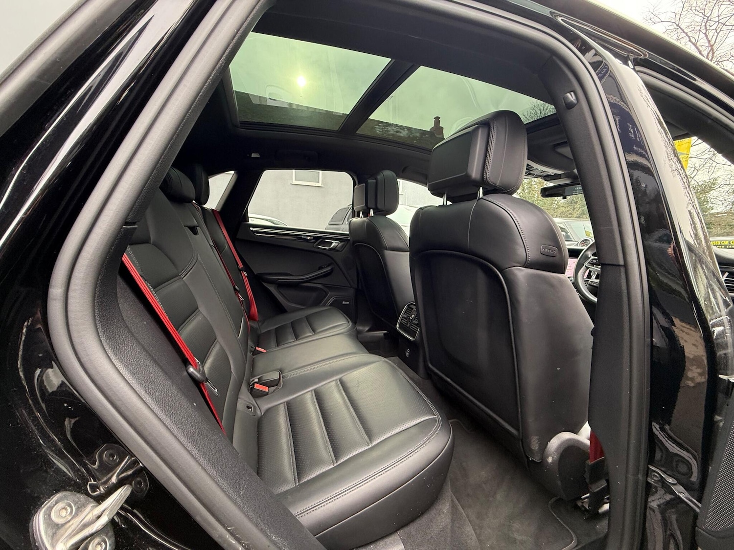 Used Porsche Macan 2020 for sale - 77291704: Photo 15