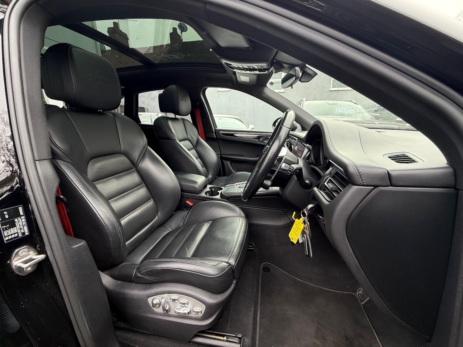 Used Porsche Macan 2020 for sale - 77291704: Photo 6