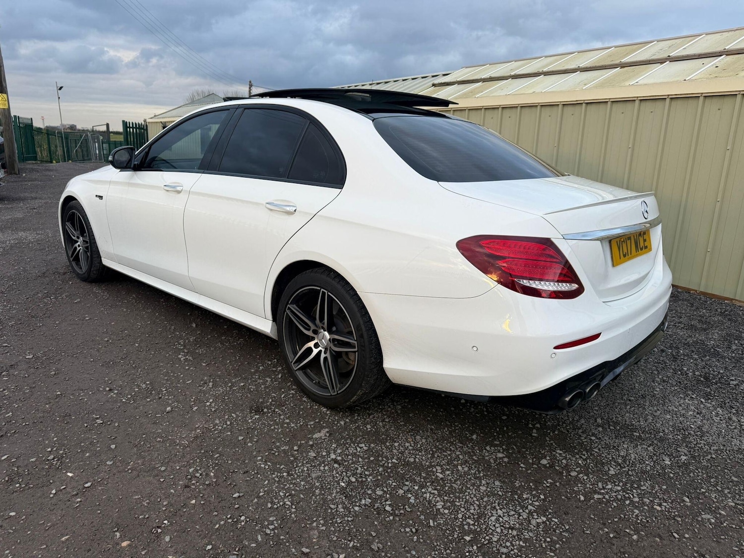 Used Mercedes-Benz E Class 2017 for sale - 77496801: Photo 2