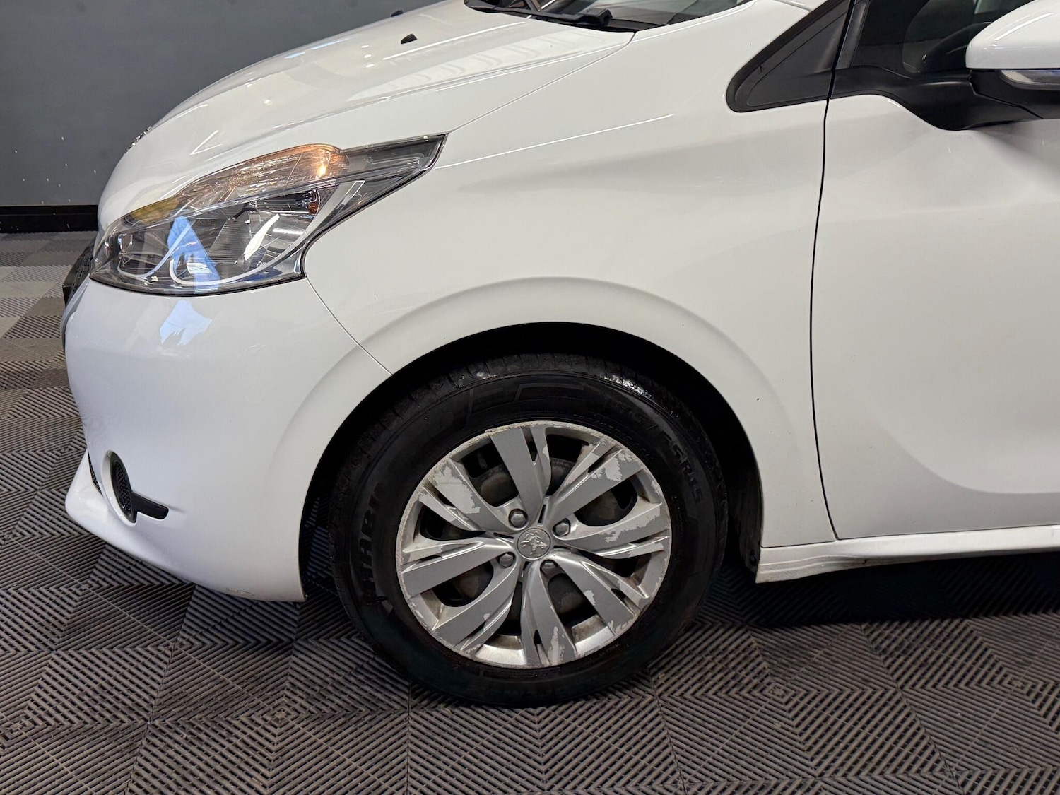 Used Peugeot 208 2015 for sale - 76485899: Photo 16