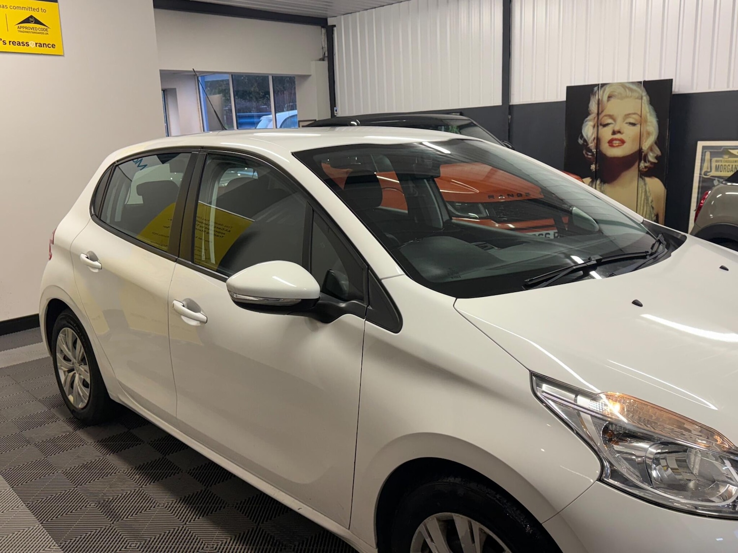 Used Peugeot 208 2015 for sale - 76485899: Photo 19