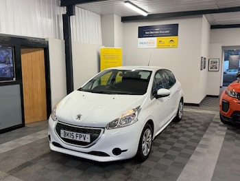 Used Peugeot 208 2015 for sale - 76485899: Photo