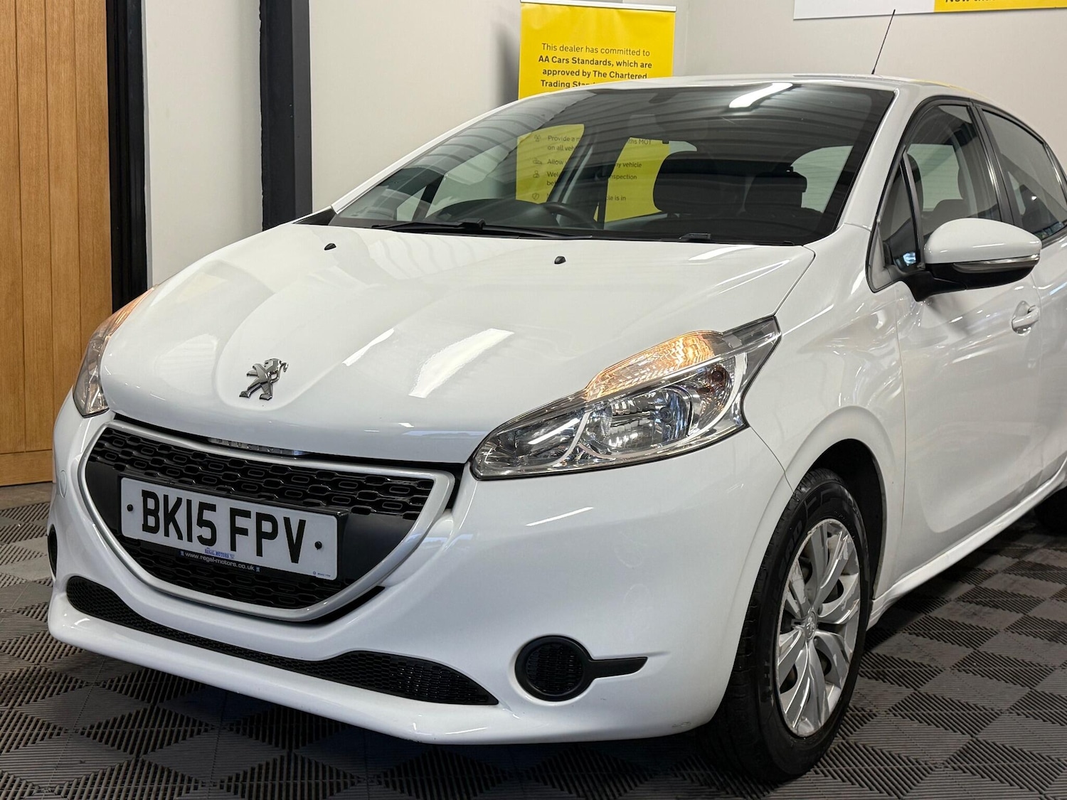 Used Peugeot 208 2015 for sale - 76485899: Photo 22
