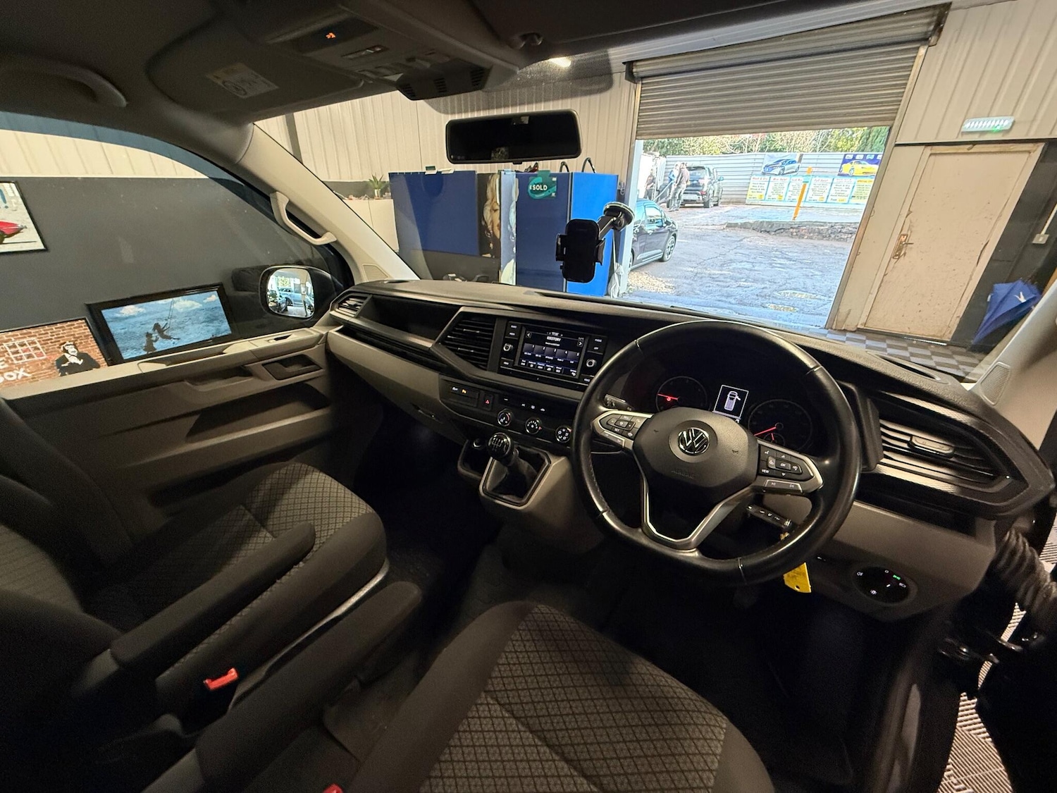 Used Volkswagen Transporter Shuttle 2020 for sale - 77550034: Photo 5