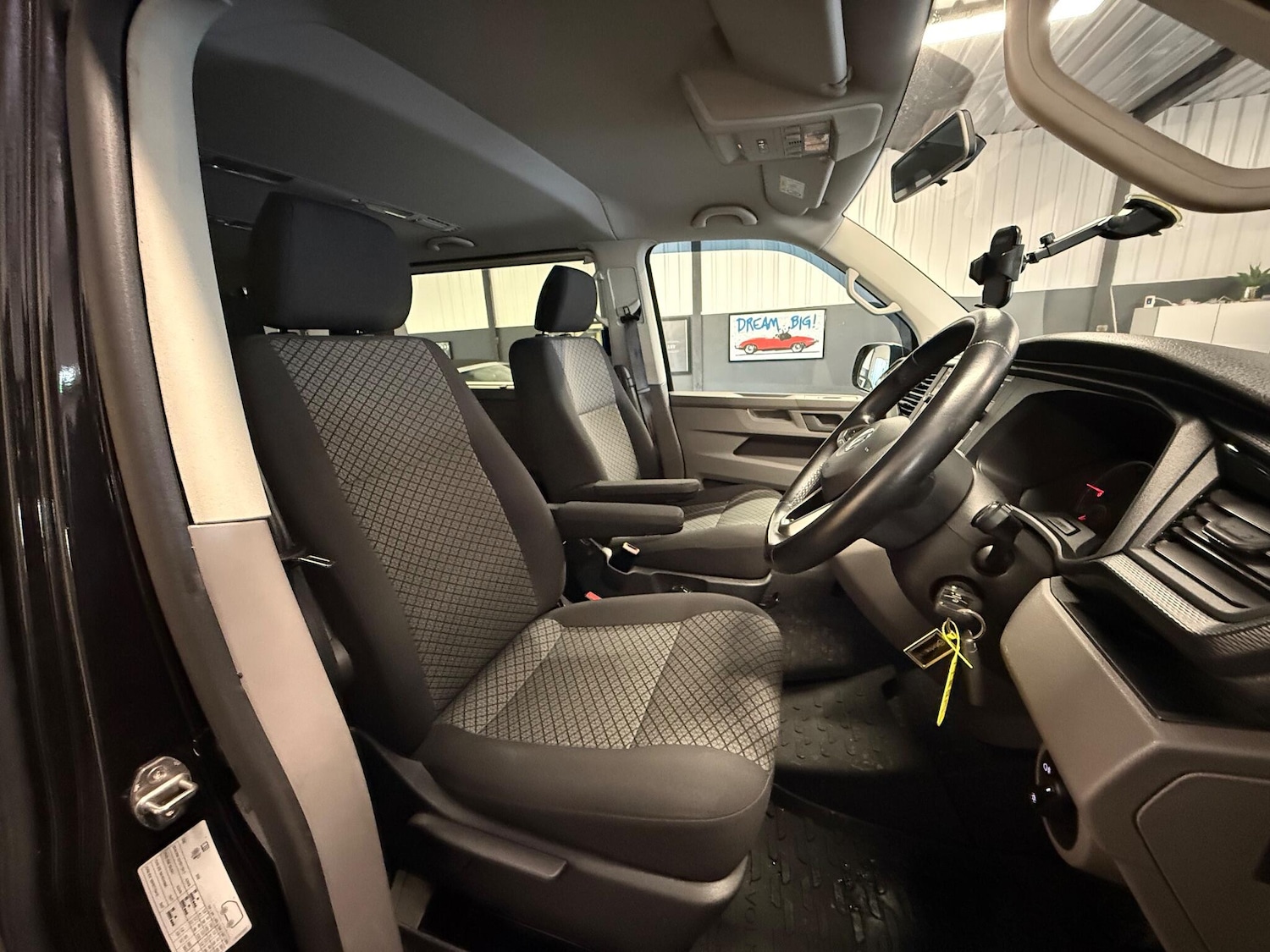 Used Volkswagen Transporter Shuttle 2020 for sale - 77550034: Photo 6