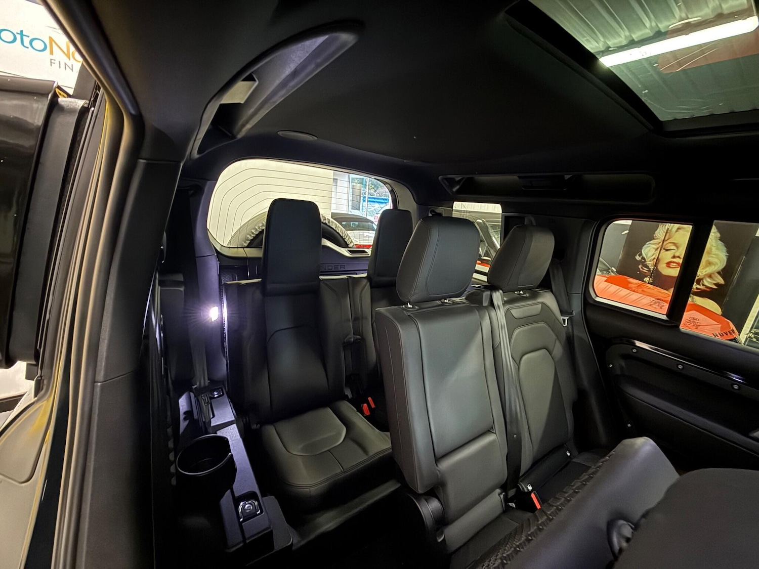 Used Land Rover Defender 2022 for sale - 76645655: Photo 11