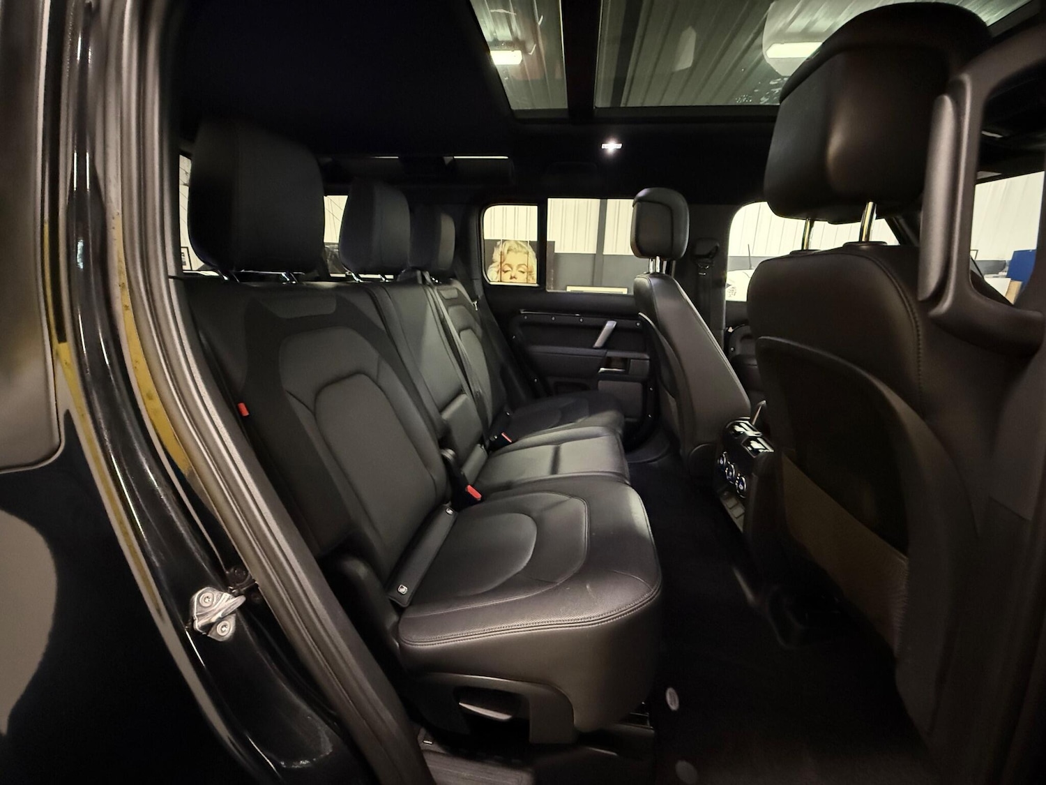 Used Land Rover Defender 2022 for sale - 76645655: Photo 17