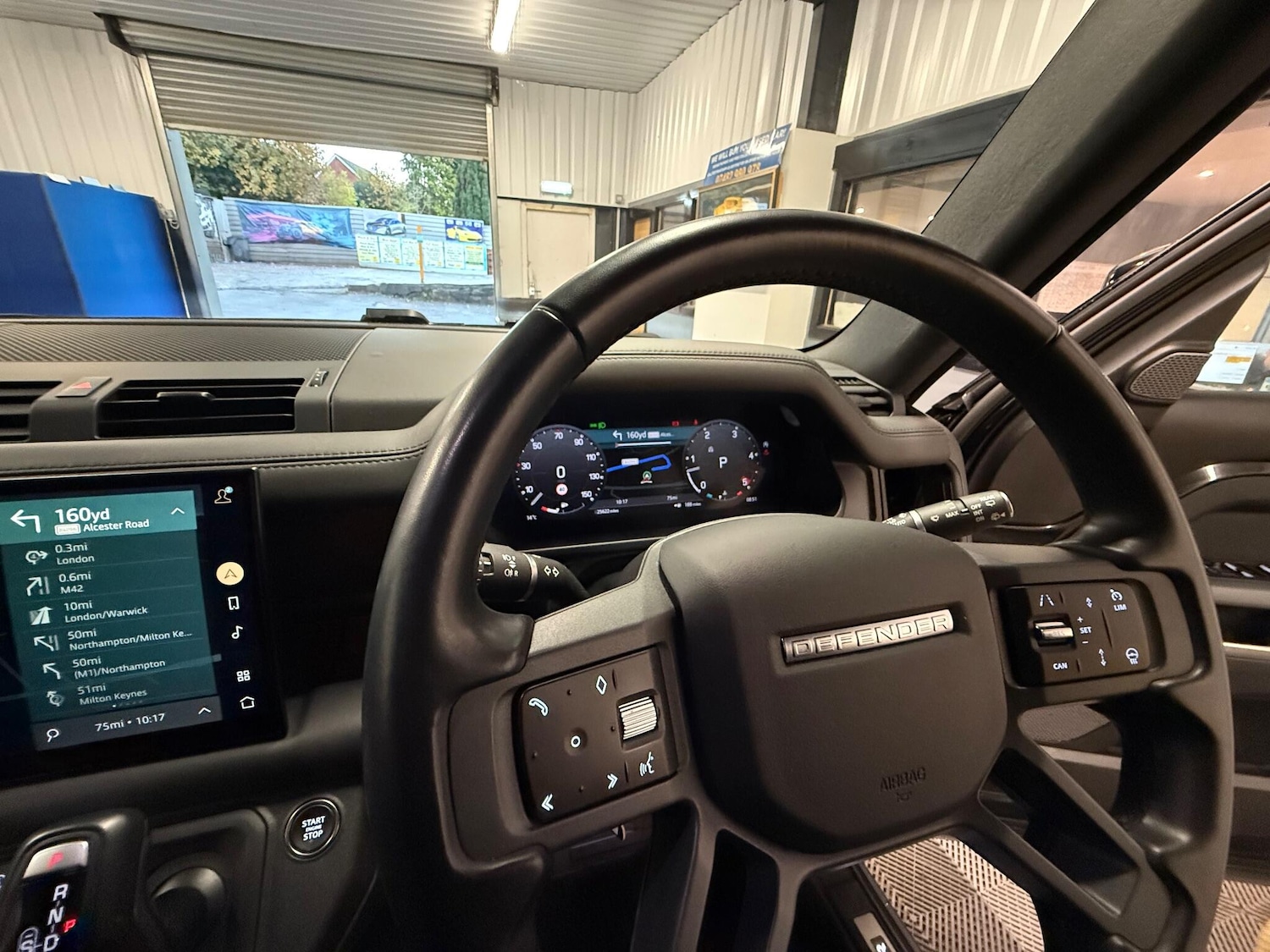 Used Land Rover Defender 2022 for sale - 76645655: Photo 20