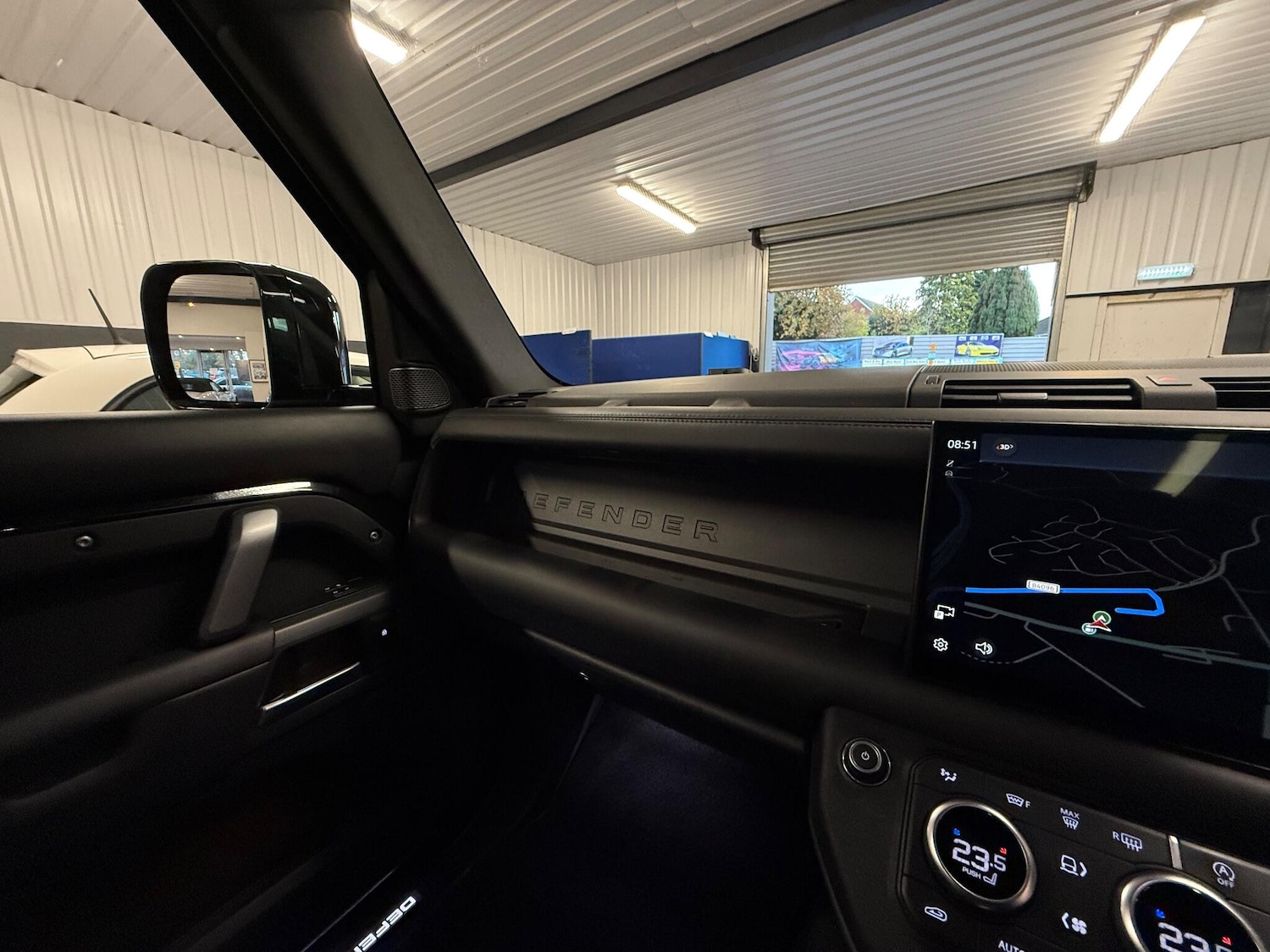 Used Land Rover Defender 2022 for sale - 76645655: Photo 22