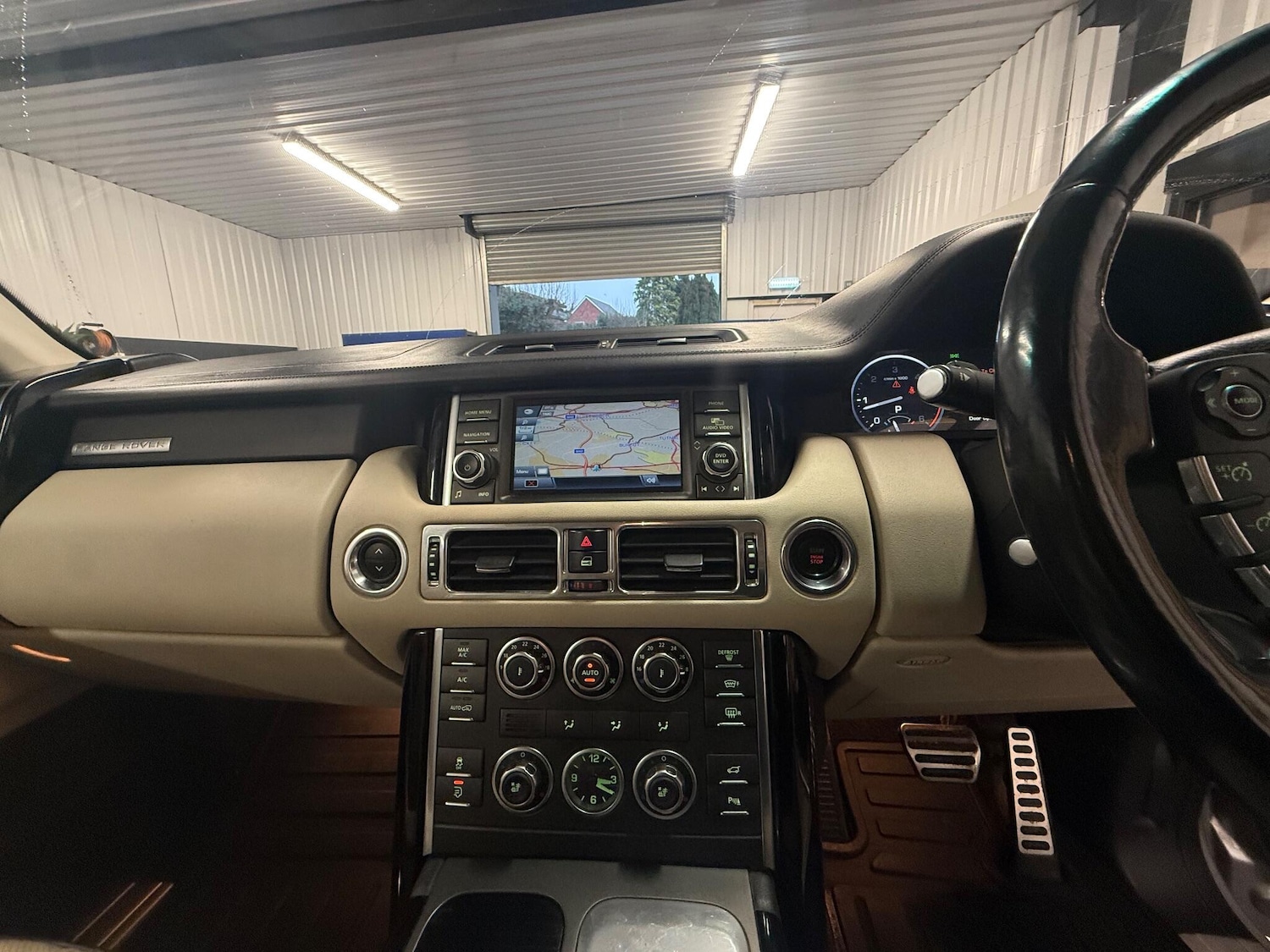 Used Land Rover Range Rover for sale - 78127767: Photo 10