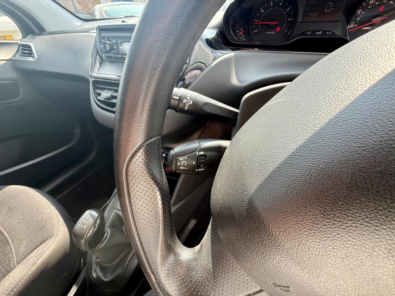 Used Peugeot 208 2013 for sale - 77191980: Photo 17