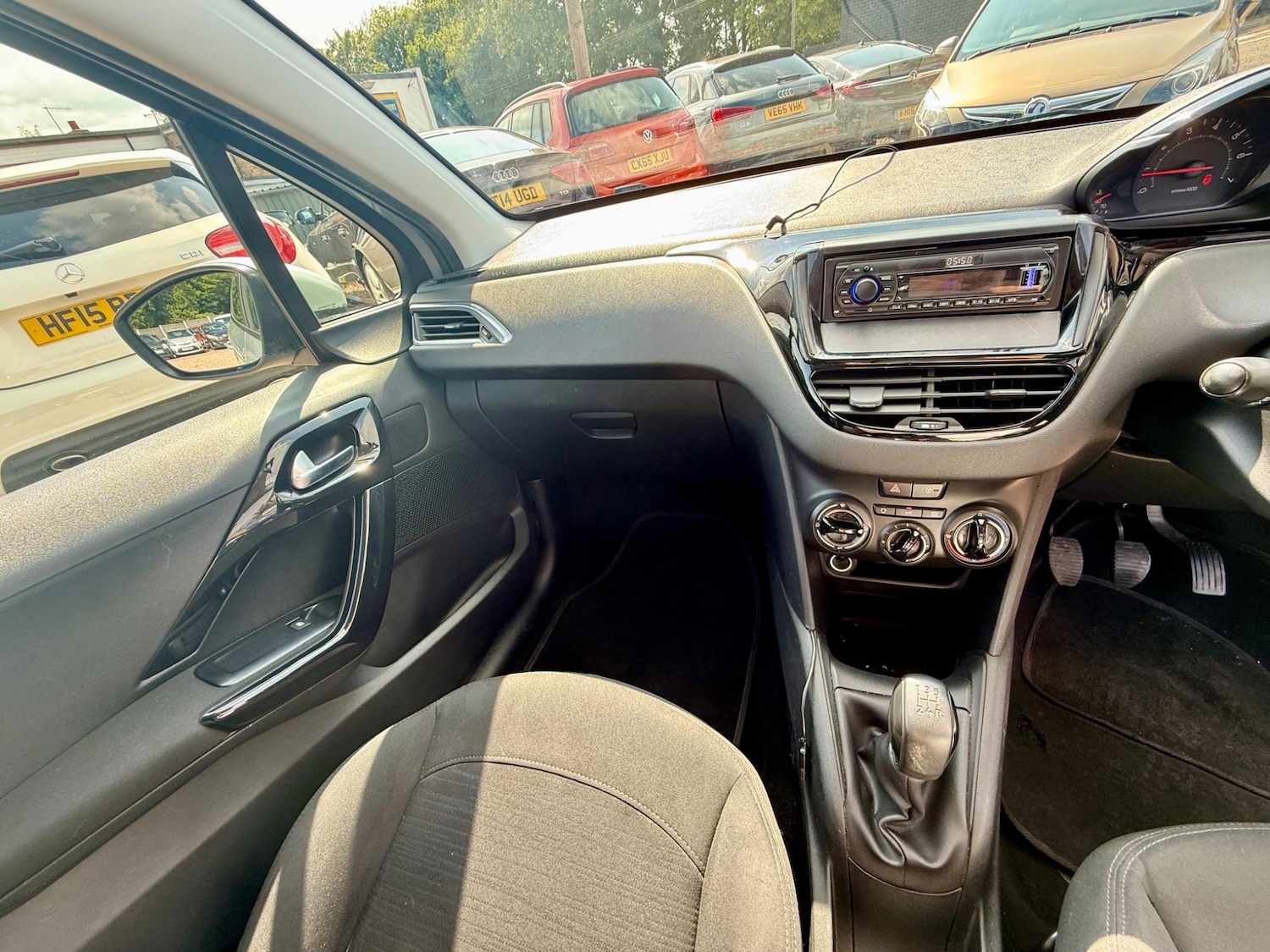 Used Peugeot 208 2013 for sale - 77191980: Photo 19