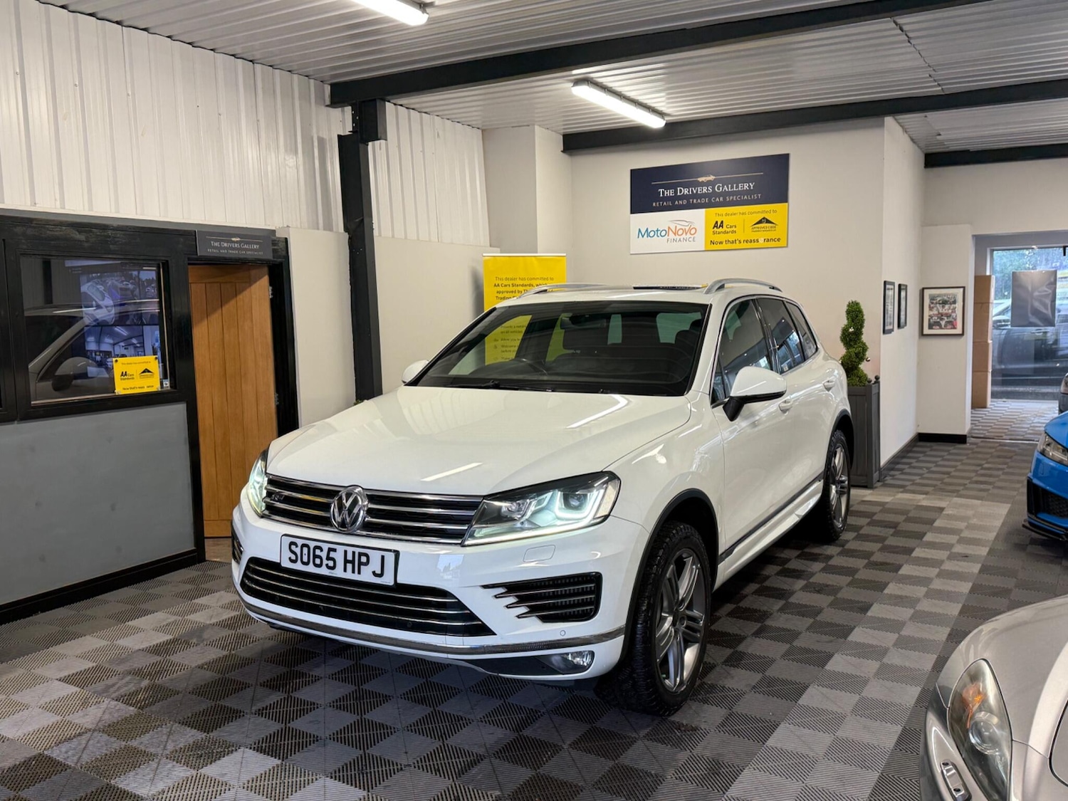 Used Volkswagen Touareg 2015 for sale - 76926465: Photo 1