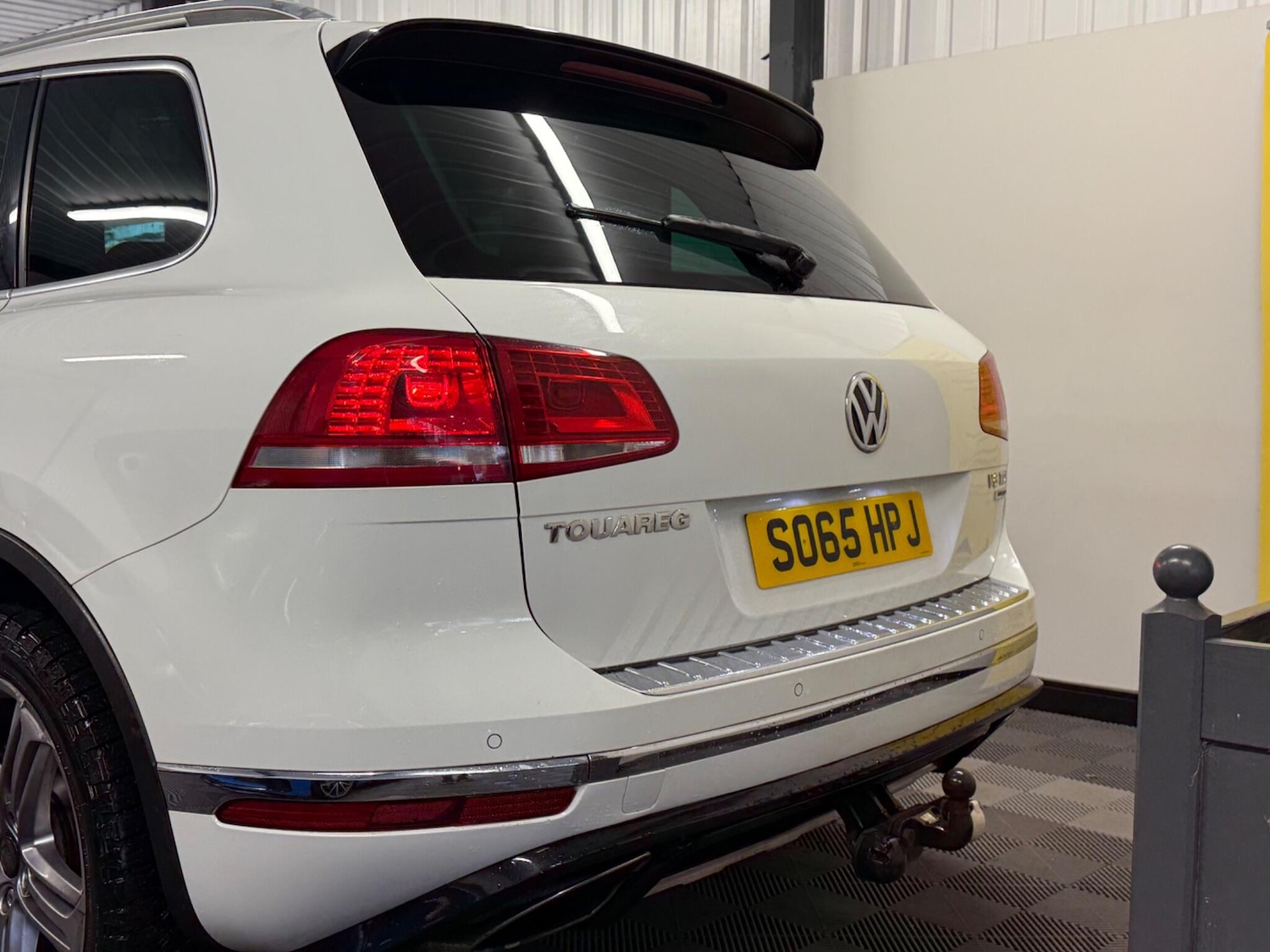 Used Volkswagen Touareg 2015 for sale - 76926465: Photo 16