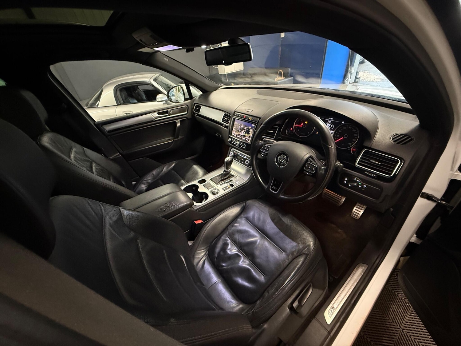 Used Volkswagen Touareg 2015 for sale - 76926465: Photo 18