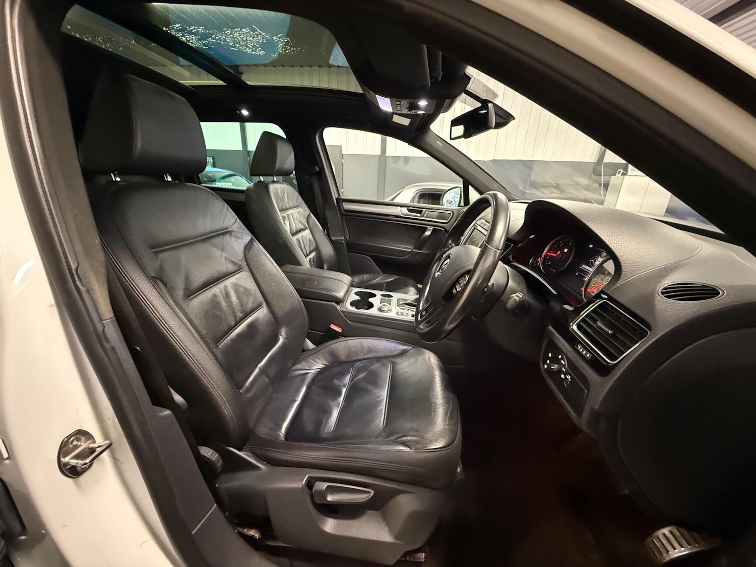 Used Volkswagen Touareg 2015 for sale - 76926465: Photo 22