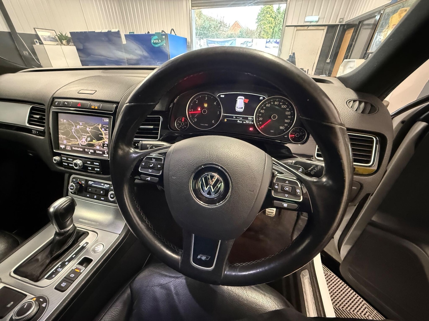 Used Volkswagen Touareg 2015 for sale - 76926465: Photo 24