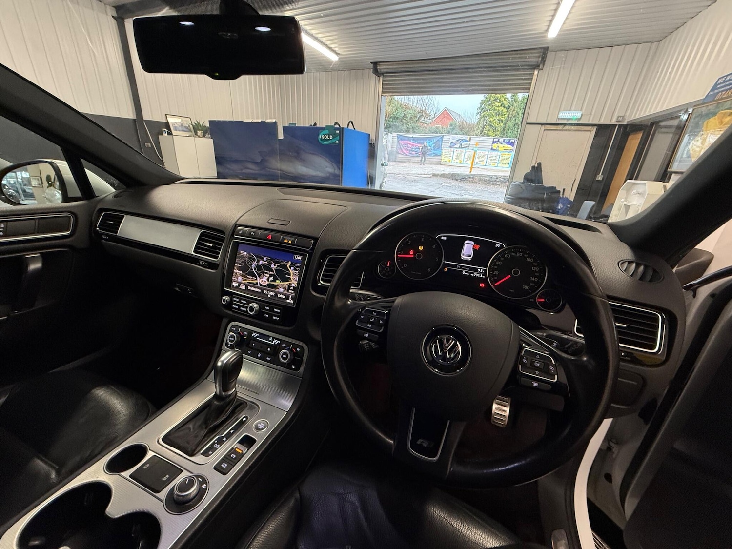 Used Volkswagen Touareg 2015 for sale - 76926465: Photo 25