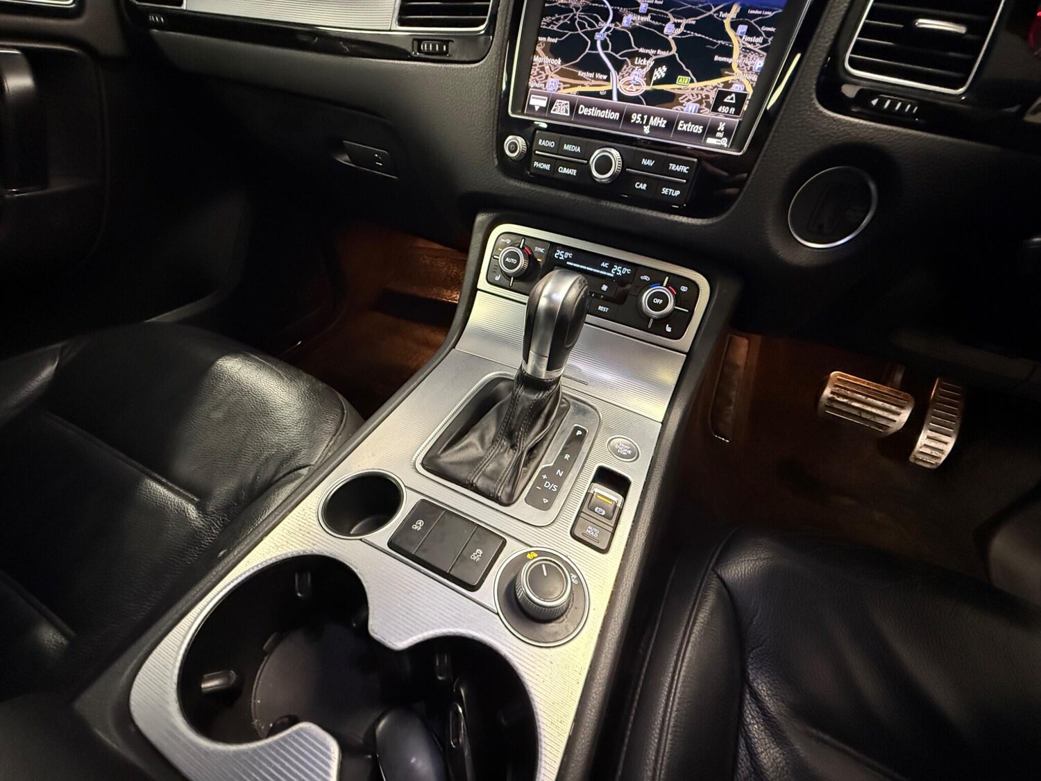 Used Volkswagen Touareg 2015 for sale - 76926465: Photo 27