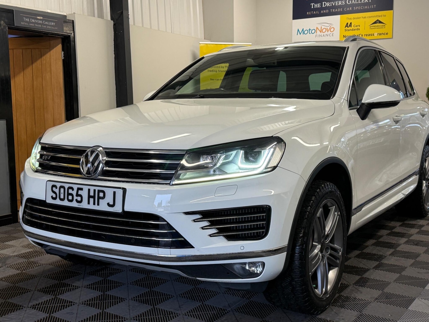 Used Volkswagen Touareg 2015 for sale - 76926465: Photo 4