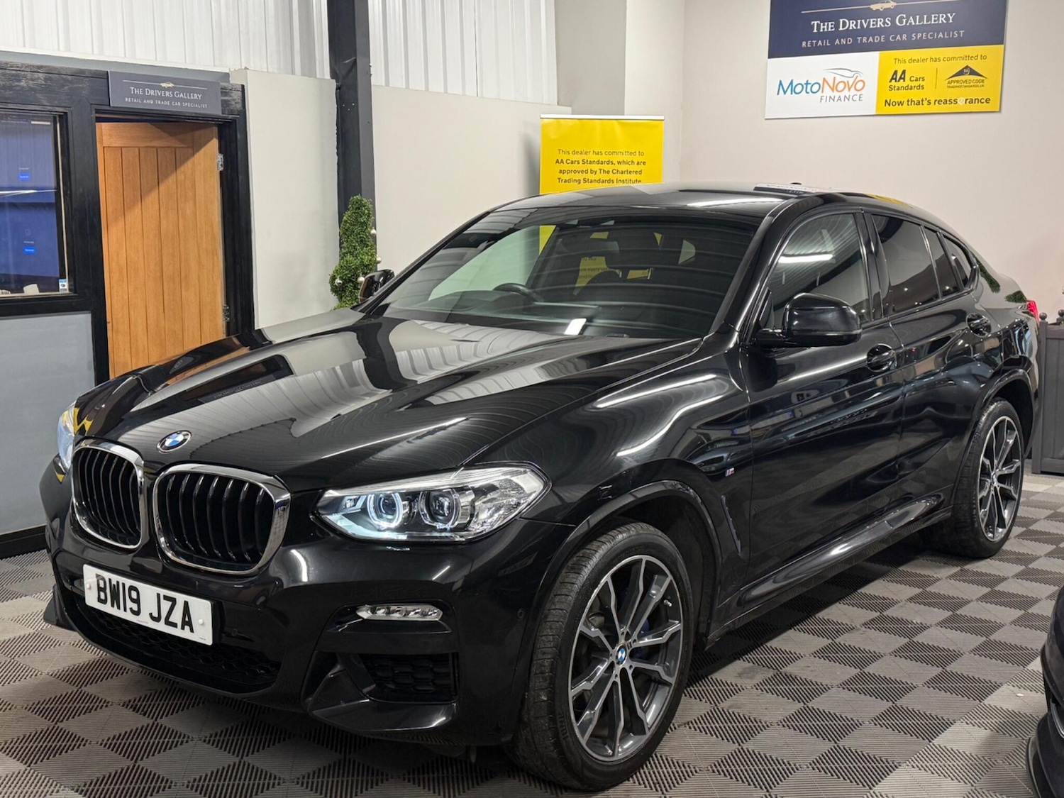 Used BMW X4 2019 for sale - 76765625: Photo 3