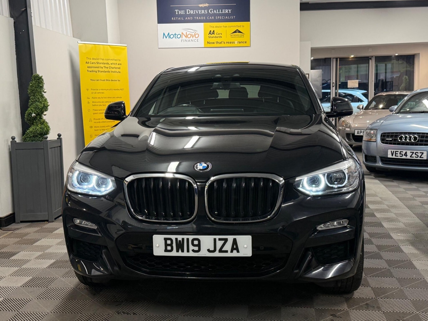 Used BMW X4 2019 for sale - 76765625: Photo 5